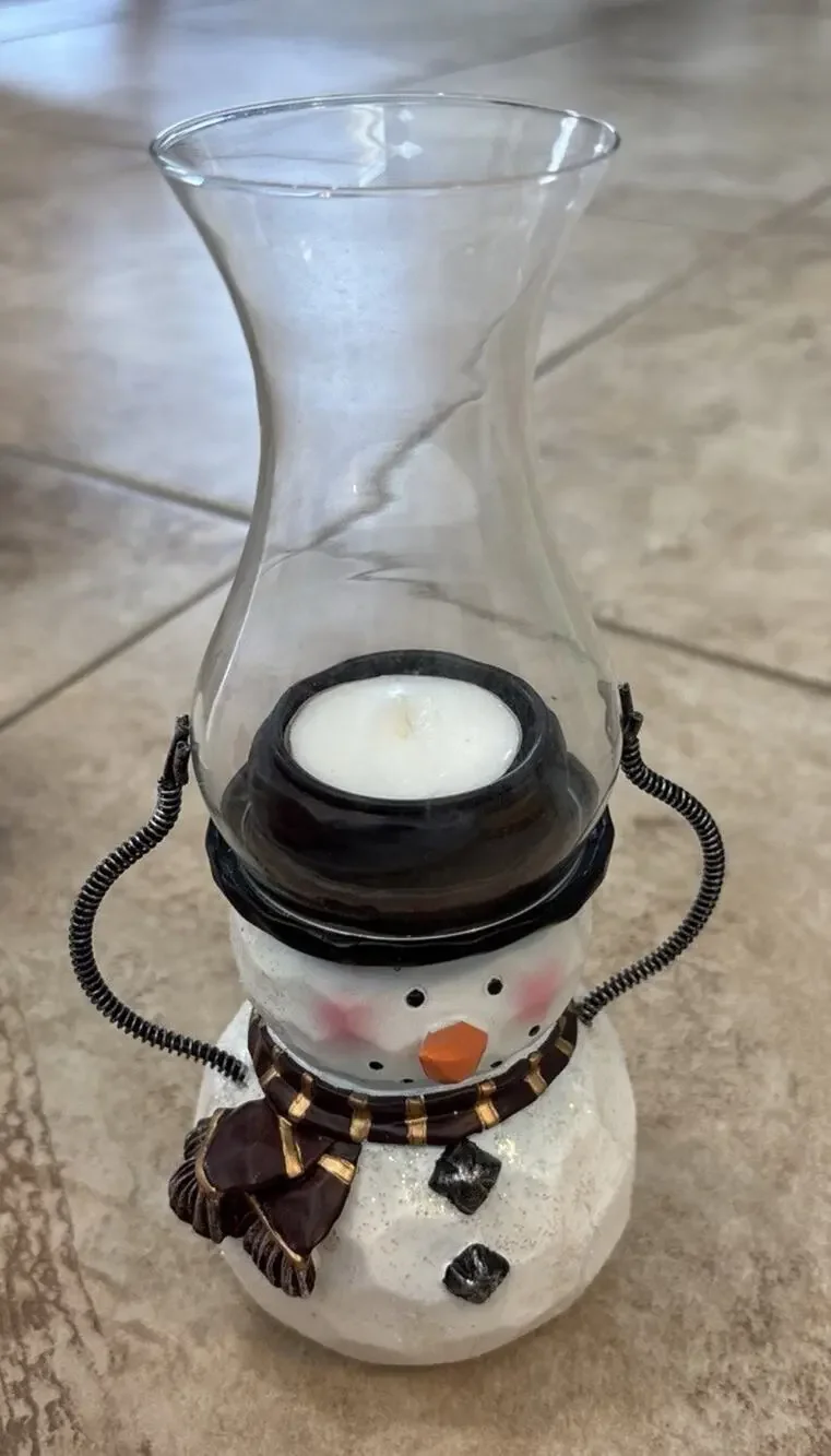 NOS WIth BOX Avon Snowman Tealight Lantern Winter 8.5